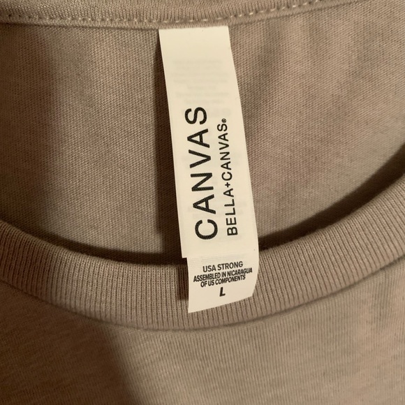 Women’s tee - Picture 3 of 4